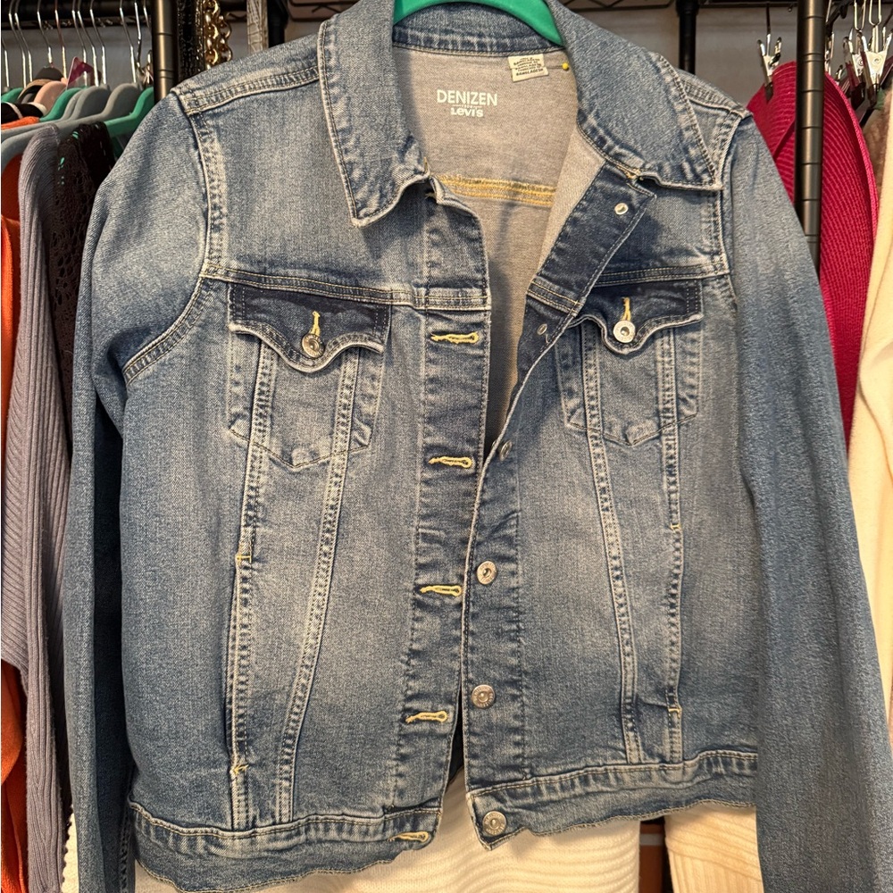 Women's Classic Light Blue Denim Jacket